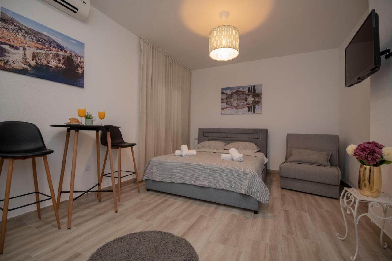 Stoja Near Dubrovnik With Pool Apartment *