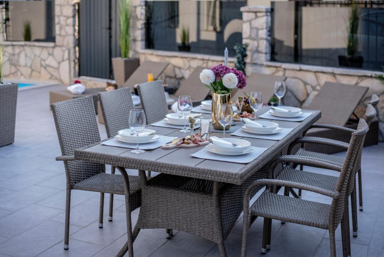 Apartment Stoja Near Dubrovnik With Pool